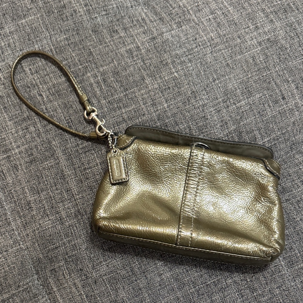 Vintage Coach Olive Metallic Leather Wristlet Clutch | Turn Lock Mini Bag - Picture 3 of 8
